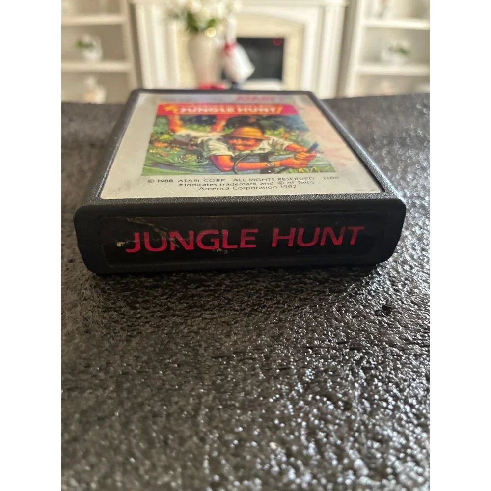 Atari Jungle Hunt Game Cartridge 1982 Tested and Working!